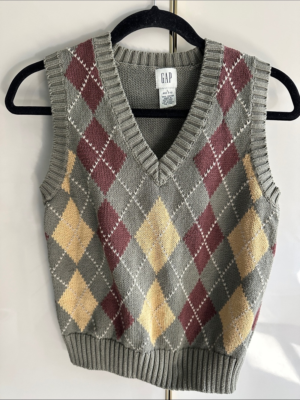 GAP boys Argyle V-Neck Sweater Vest